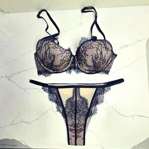 Victoria's Secret Chantilly Lace Plunge Bra and Panties